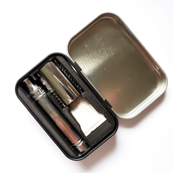 Travel Razor Tin