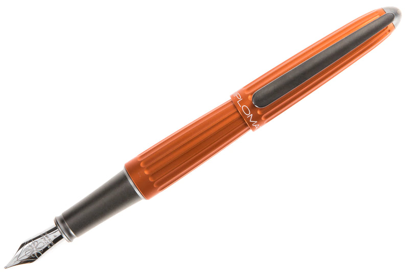 Diplomat | Aero Fountain Pen Orange, Fine