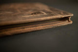 Kodiak Leather | Nomad Portfolio – Dark Walnut